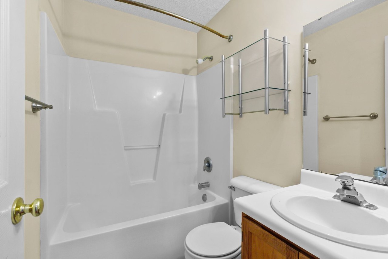 219 Tobiano Dr - Photo 7 of 15