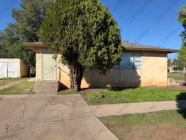 featured image of 318 E 9th St