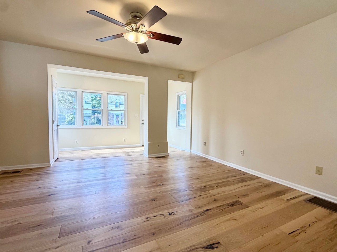 1216 Radcliffe St - Photo 6 of 14