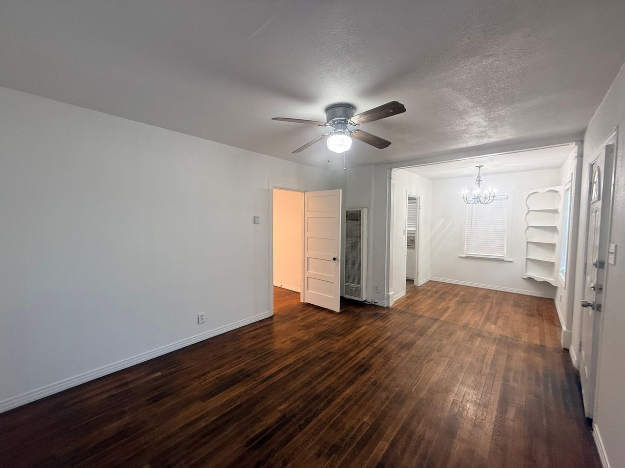 2309 27th St - Photo 4 of 10