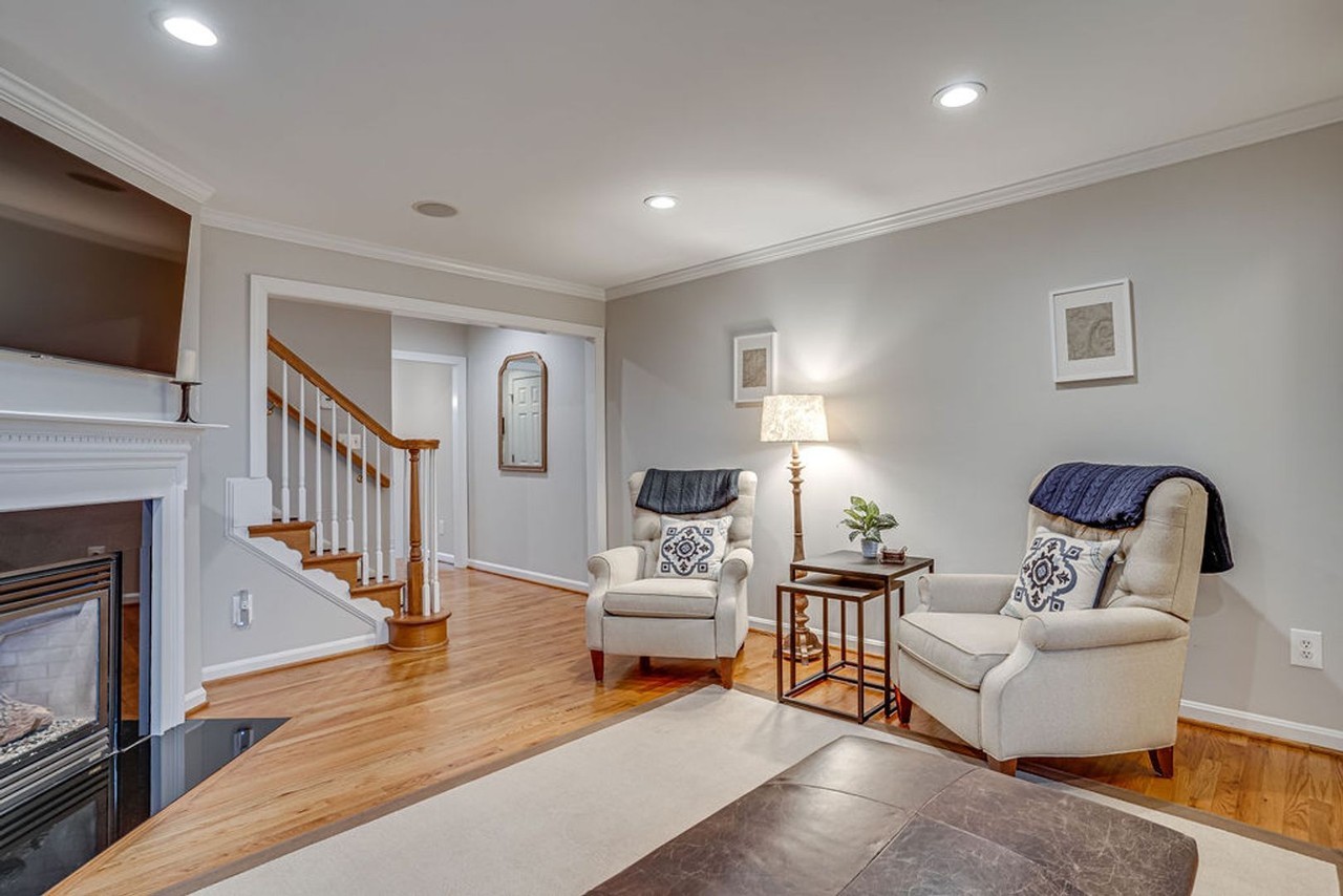 1010 Wythe St - Photo 5 of 44