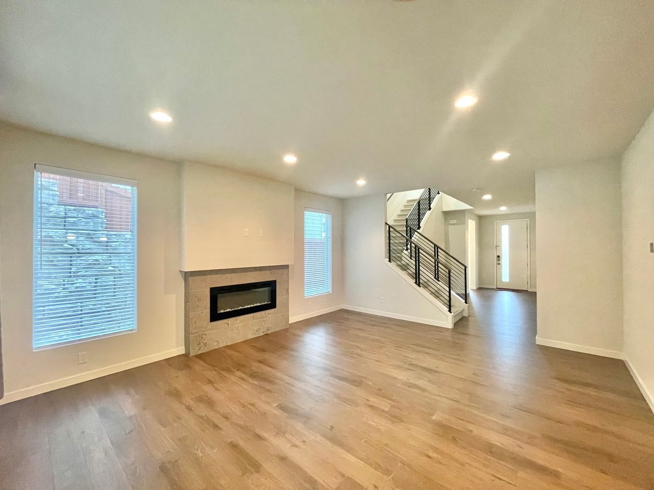 6915 225th St Sw - Photo 5 of 30