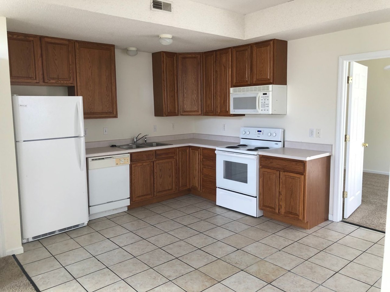 34 N Cedar Lake Dr E #104 - Photo 5 of 21
