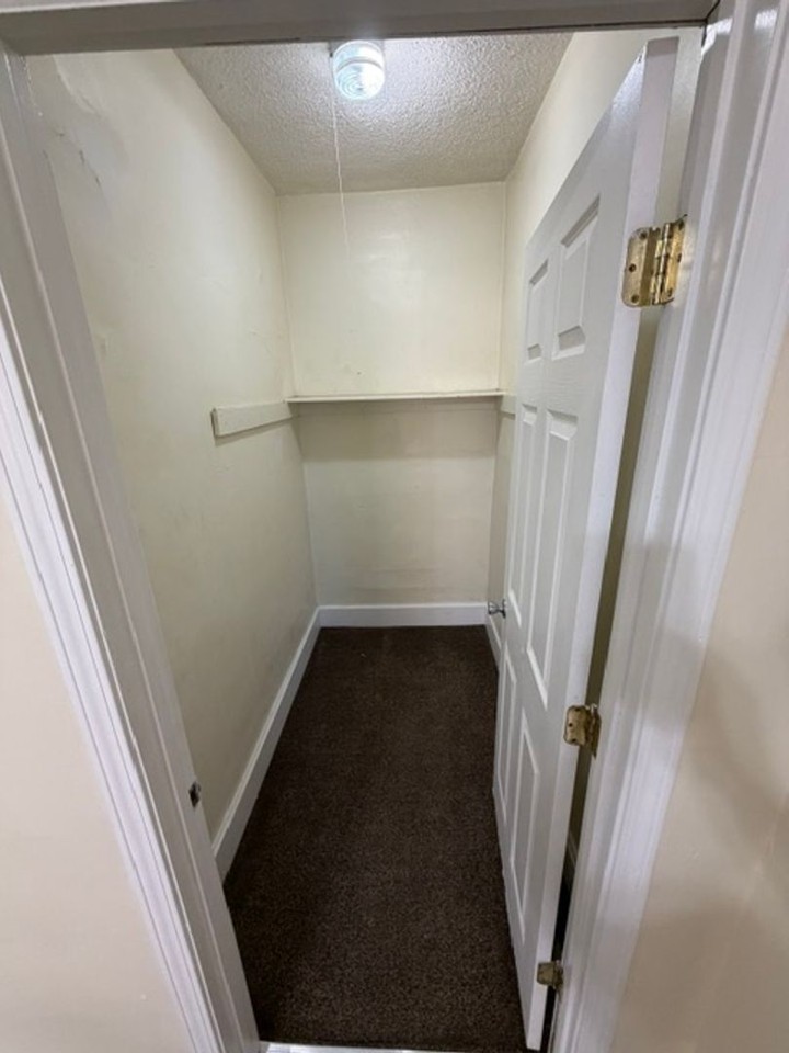 1705 S Garvin St - Photo 5 of 10