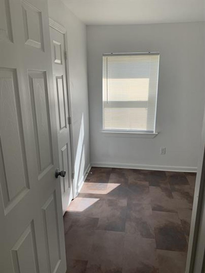 3803 Pike Ave - Photo 2 of 6
