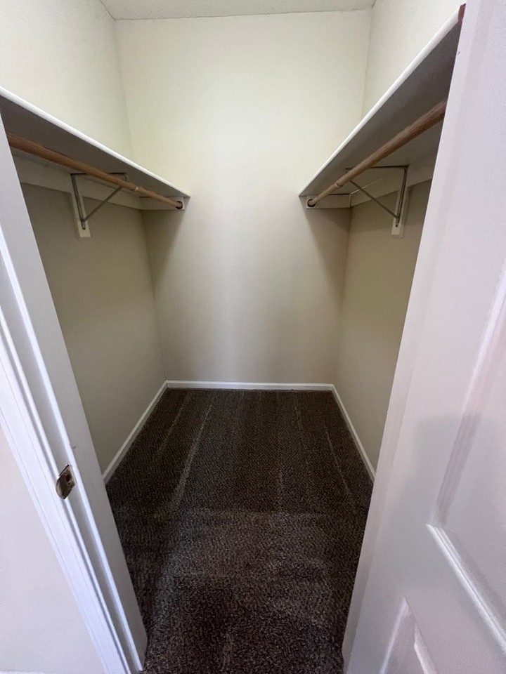 21 N Cedar Lake Dr W #102 - Photo 5 of 16