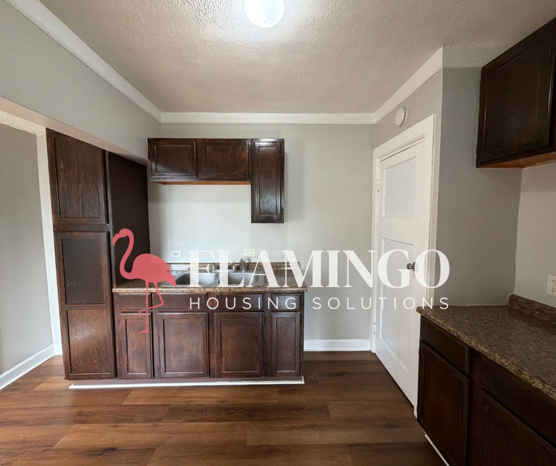 411 N Kilmer St - Photo 5 of 17