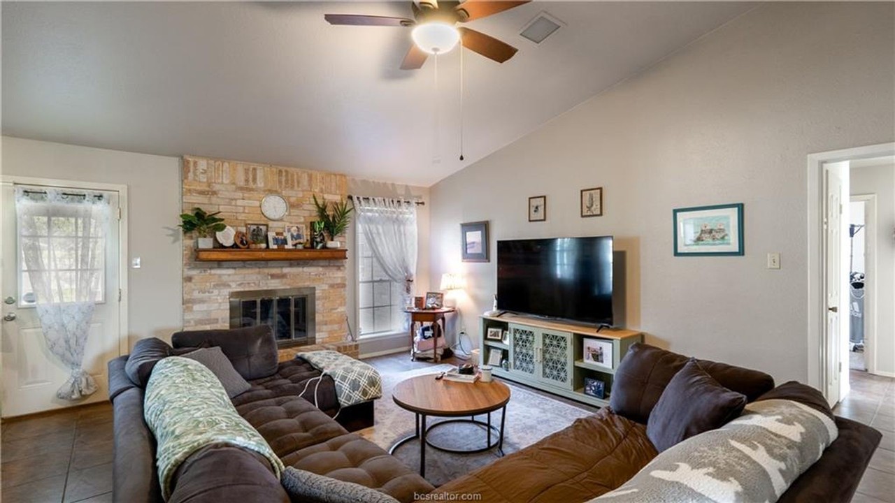 2915 Jennifer Dr - Photo 5 of 22