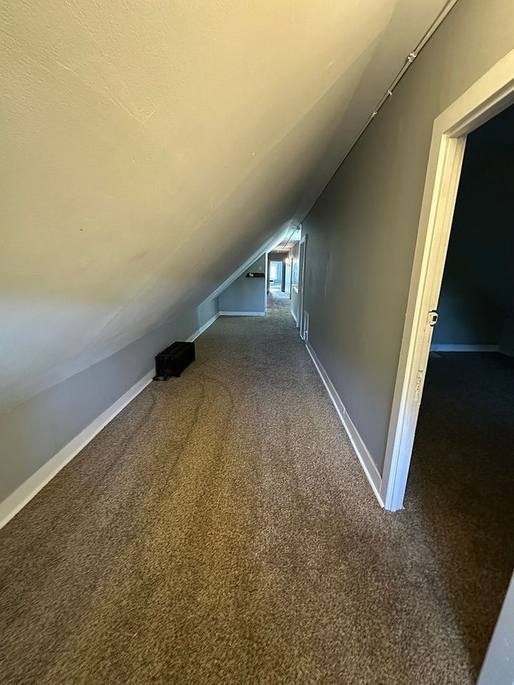 83 Hodge - Photo 2 of 14