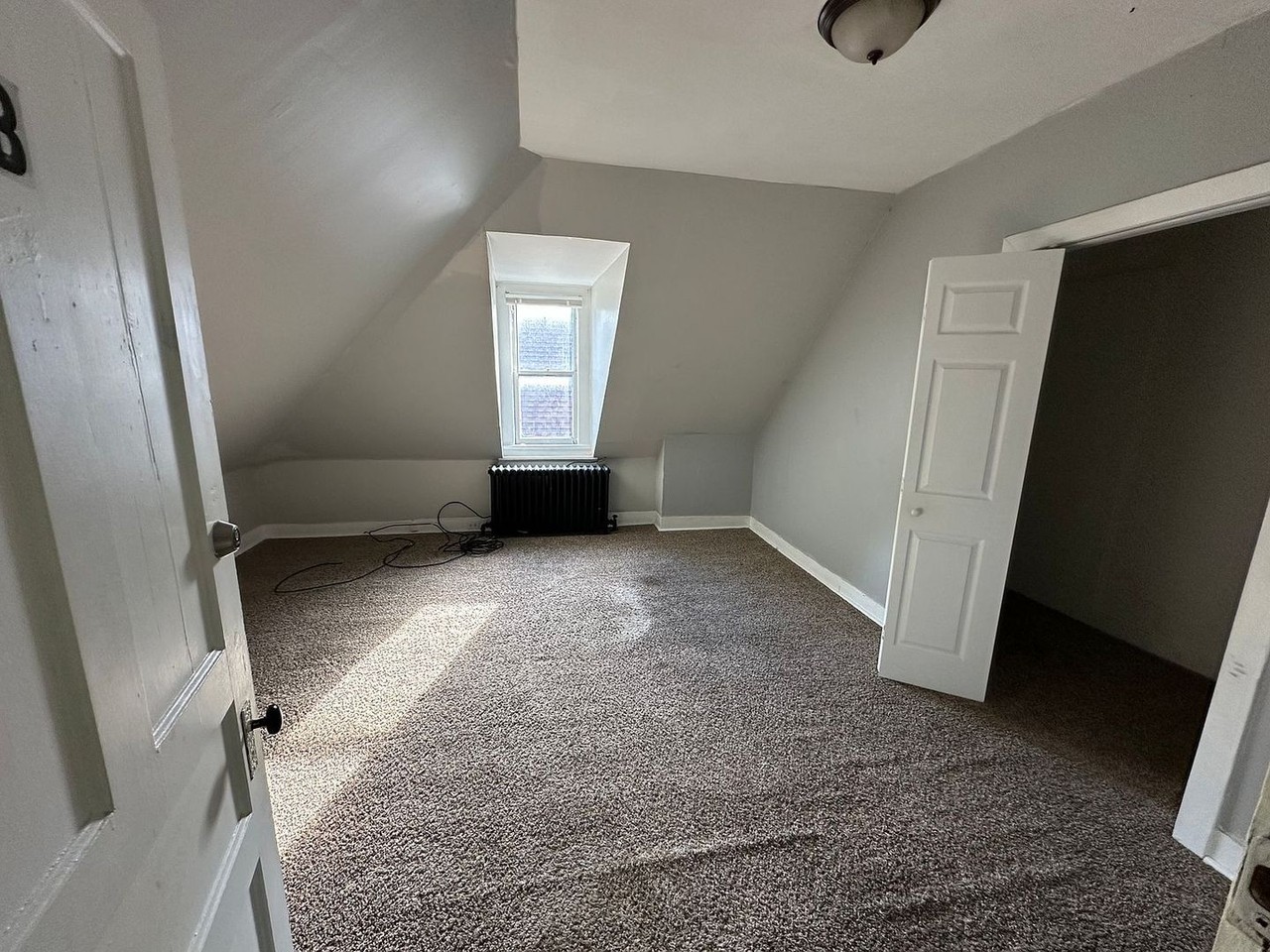 83 Hodge - Photo 4 of 14