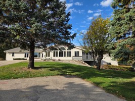 featured image of 209 Forest St