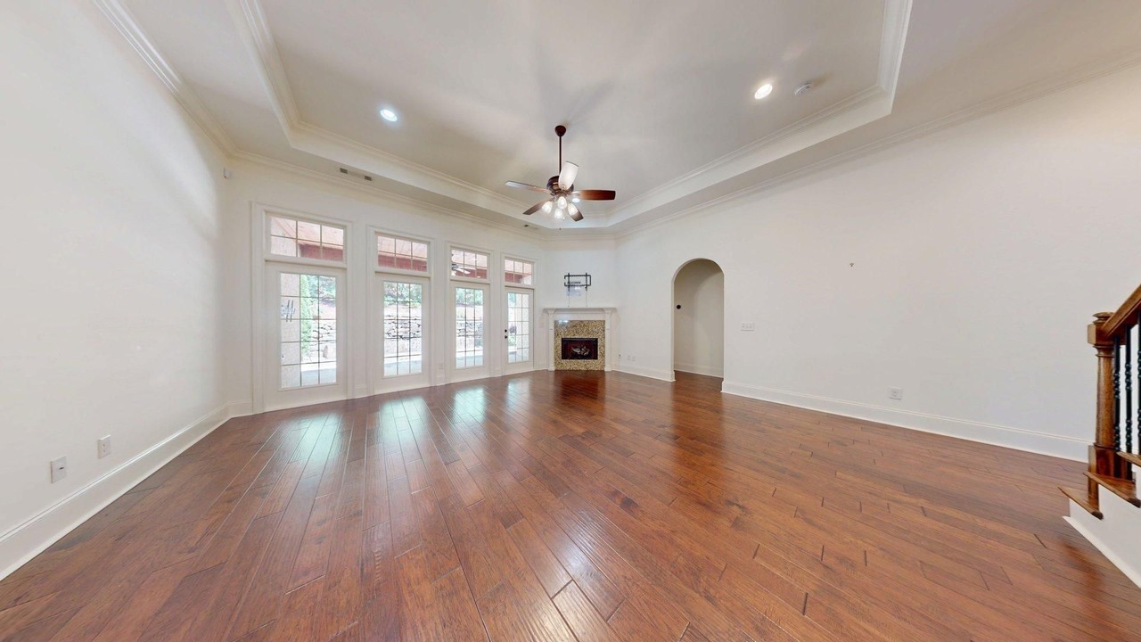 1139 Walden Ln - Photo 7 of 16