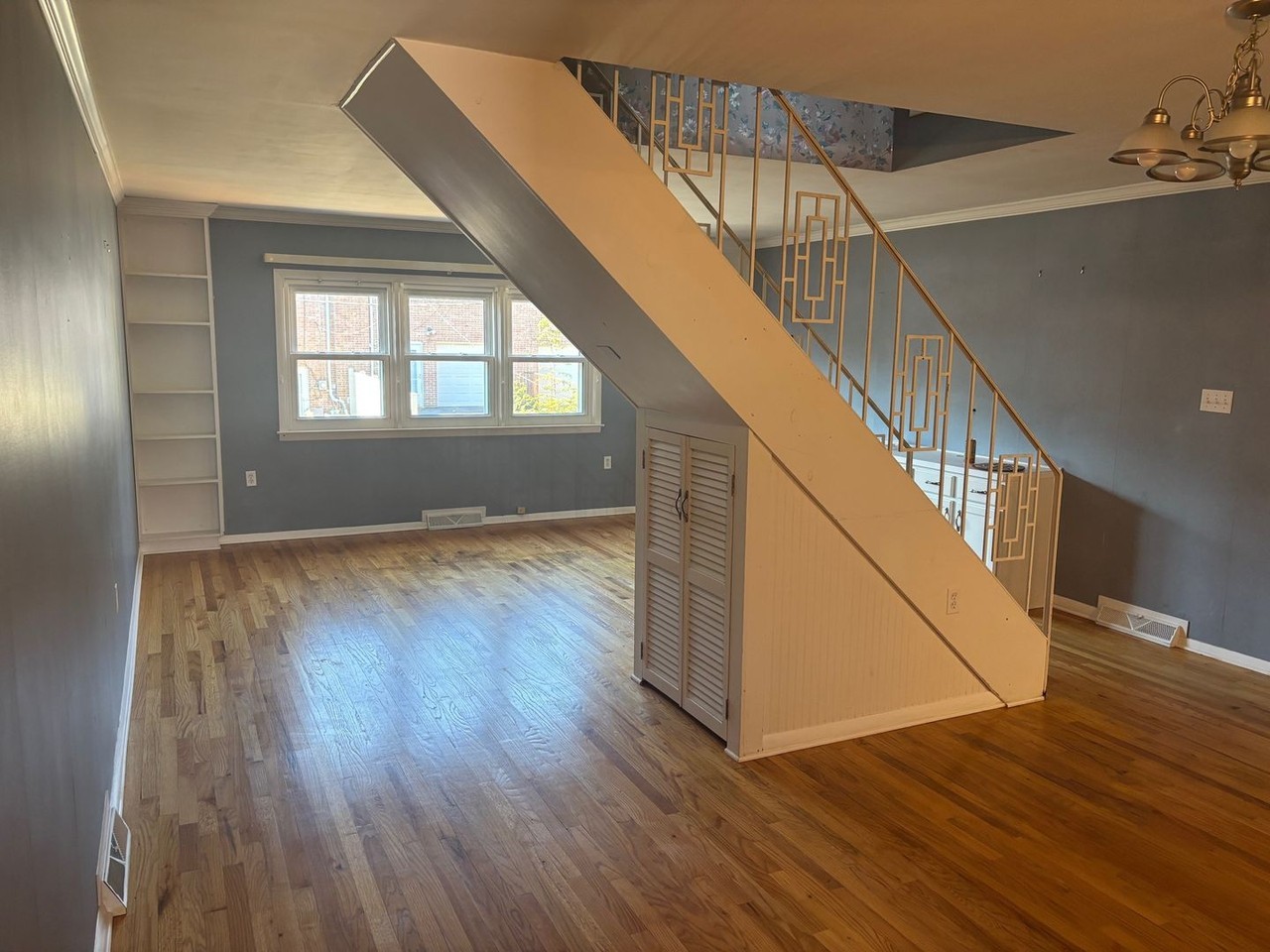 16 Hilbert Ct - Photo 5 of 13