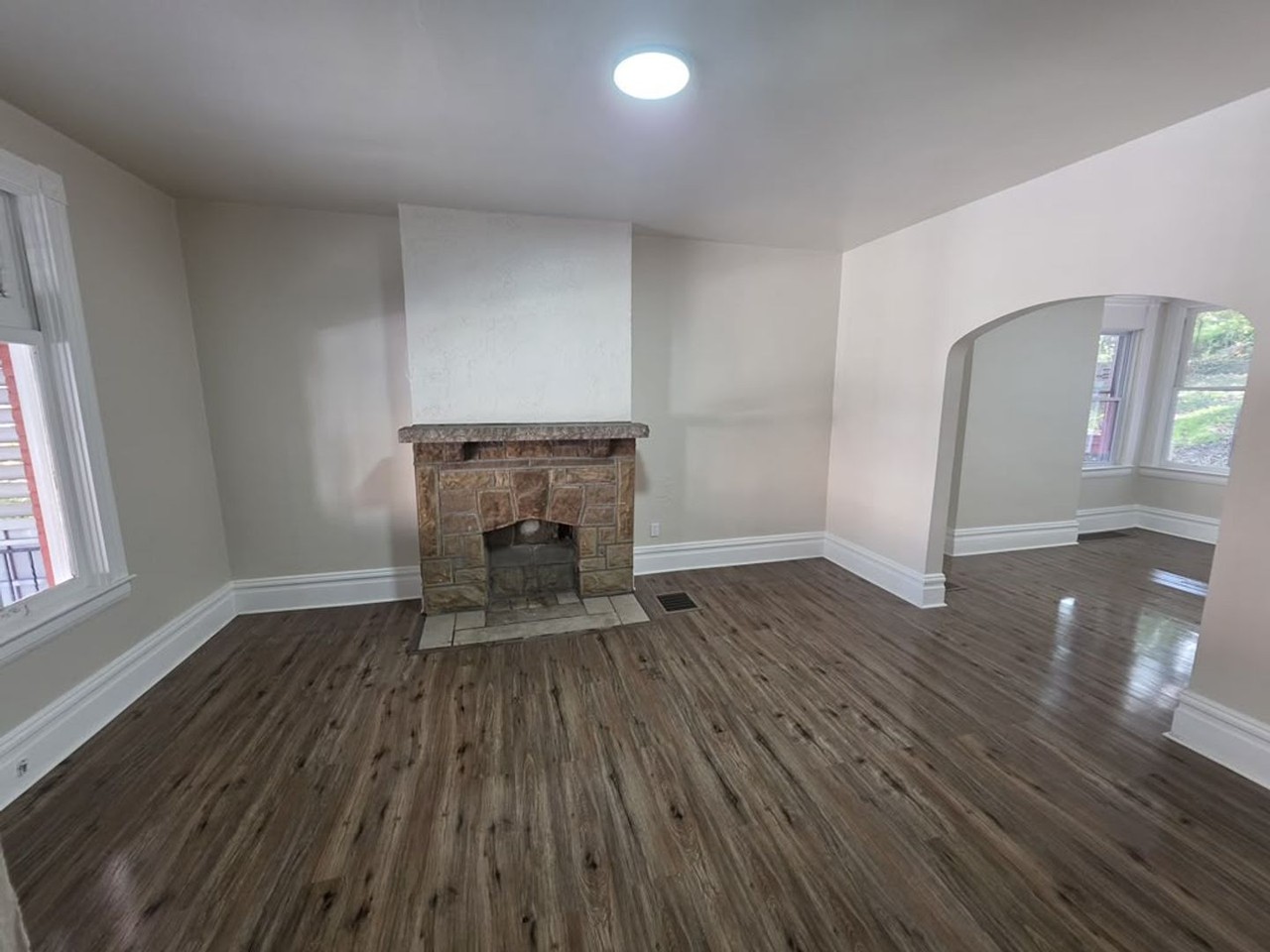 232 Moore Ave - Photo 3 of 17