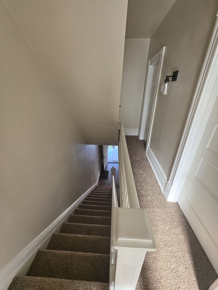 232 Moore Ave - Photo 7 of 17