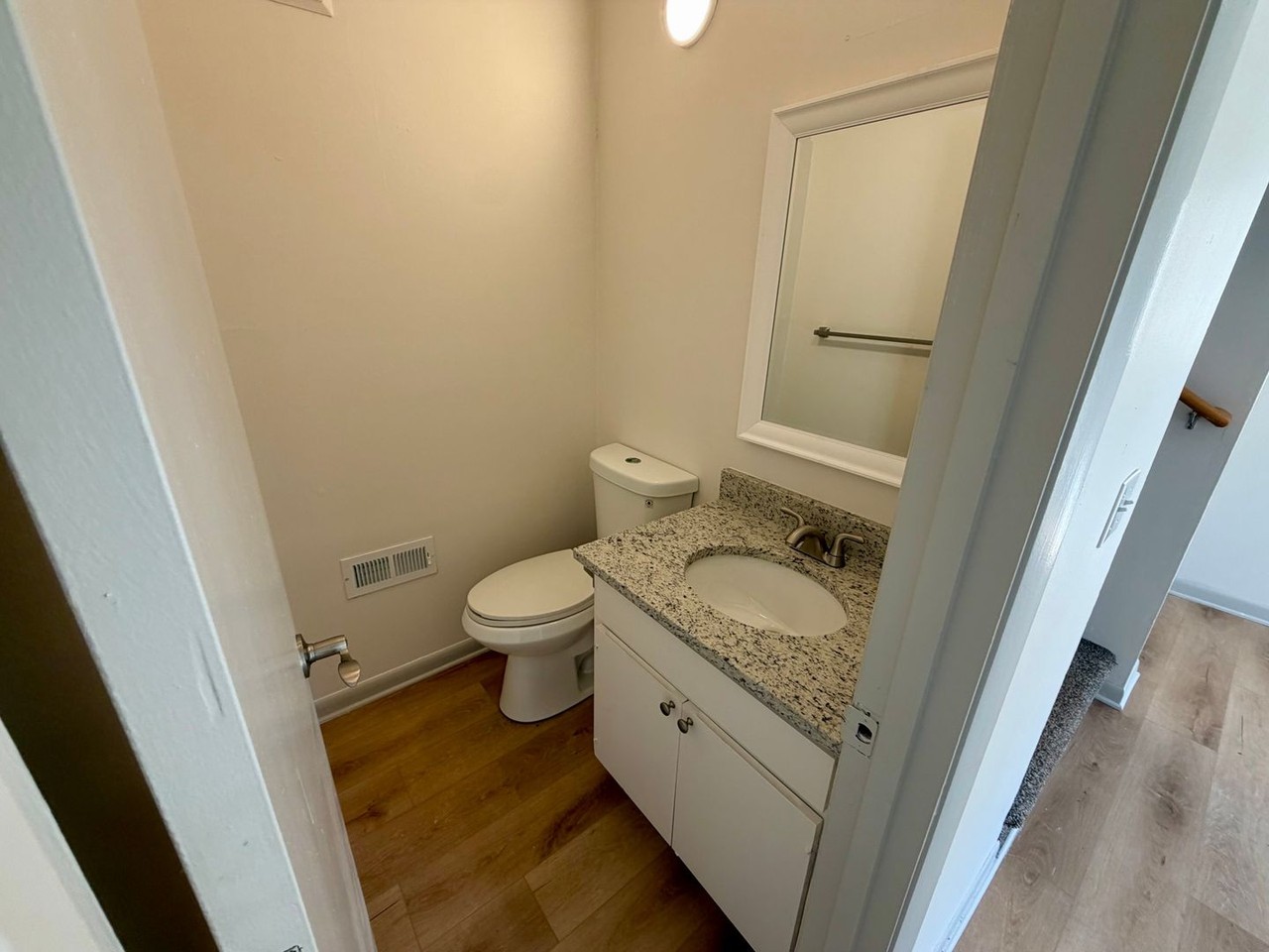 214 Charleston Ave - Photo 6 of 15