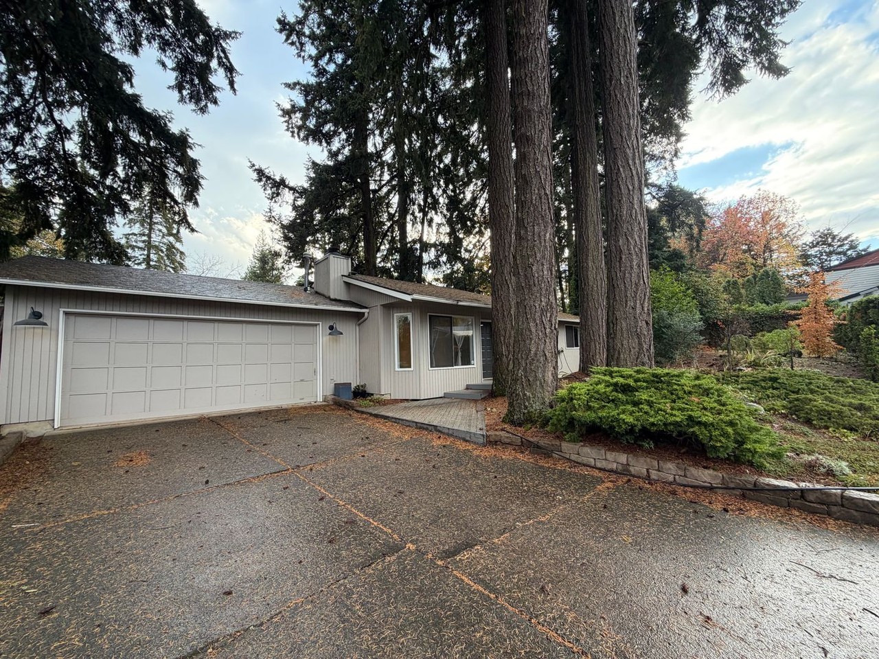 623 Ne 172nd Ave