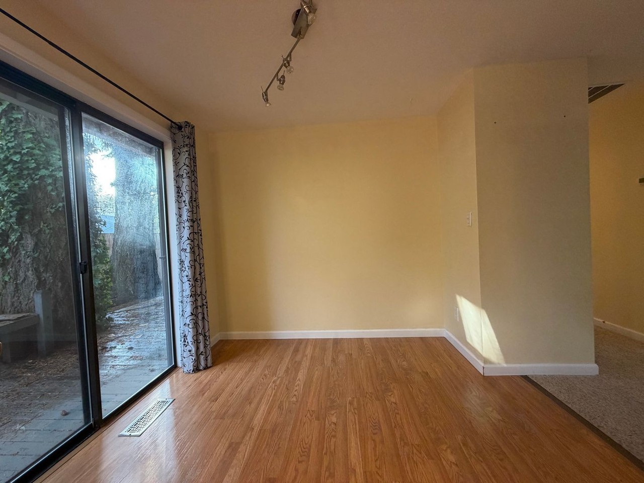 623 Ne 172nd Ave - Photo 6 of 25