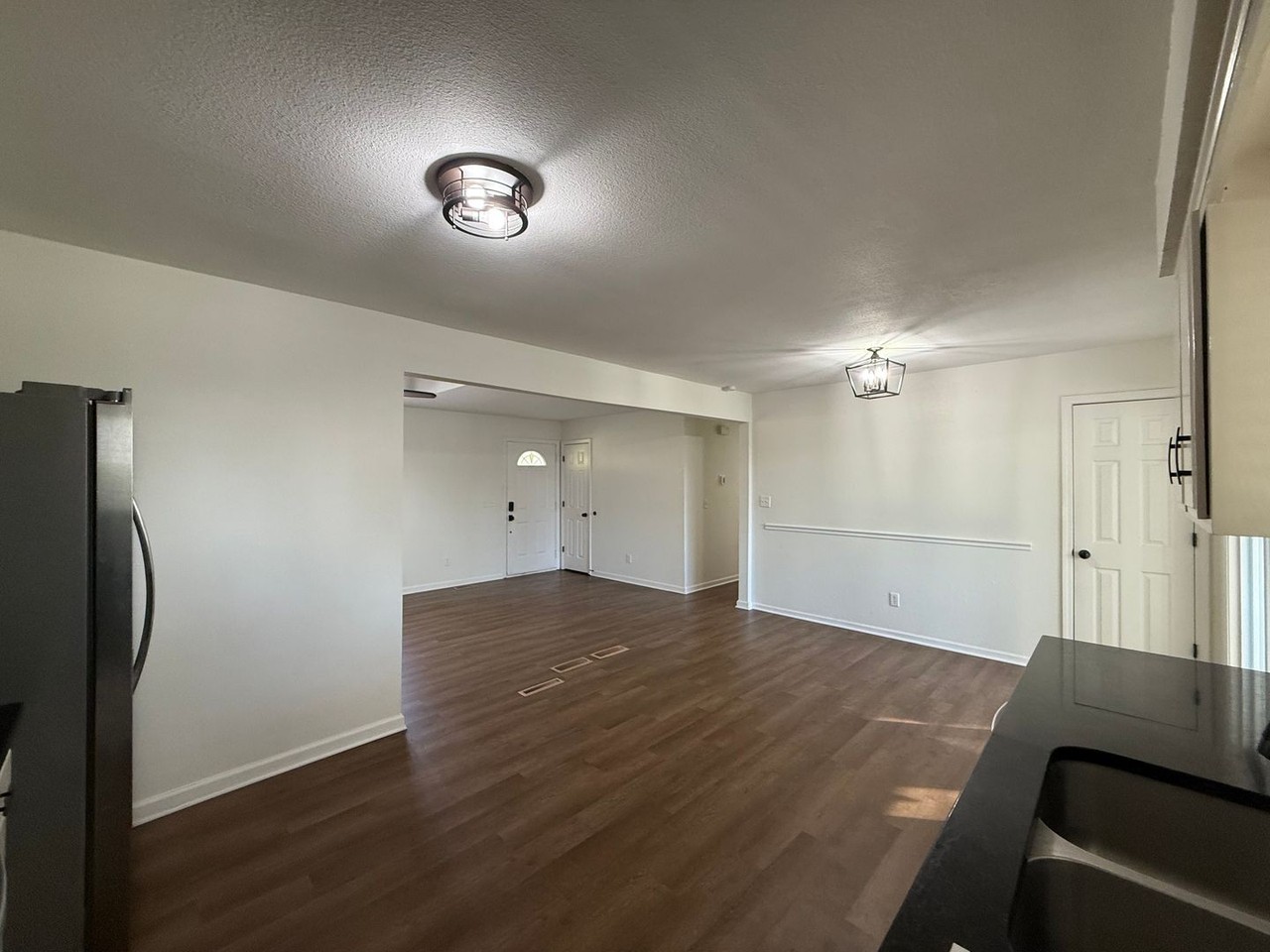 8404 N Rhode Ave - Photo 6 of 28