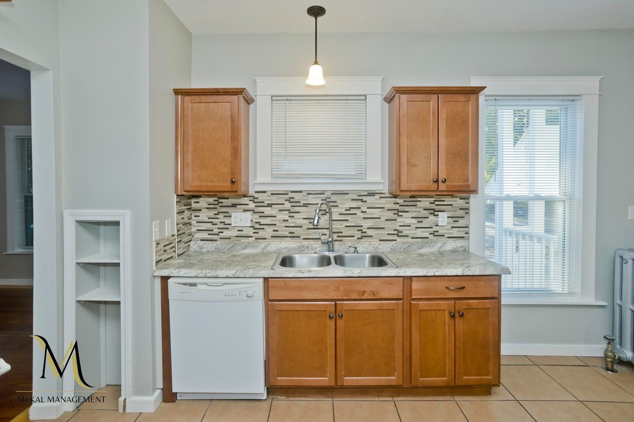 155 Main St - Photo 4 of 37
