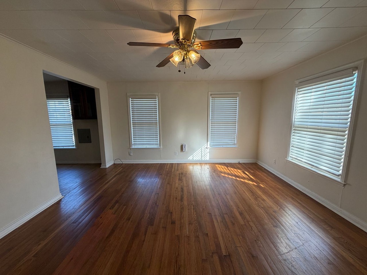 3708 Auburn St - Photo 3 of 12