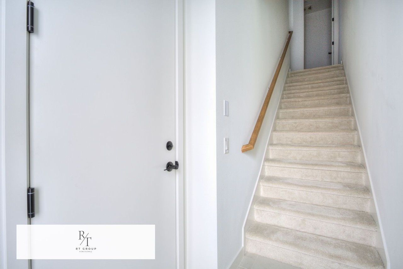 124 Sawtelle - Photo 2 of 23