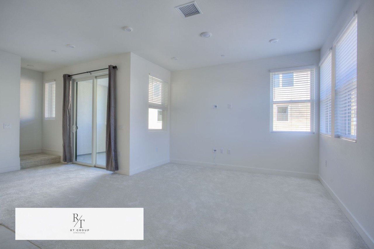 124 Sawtelle - Photo 4 of 23