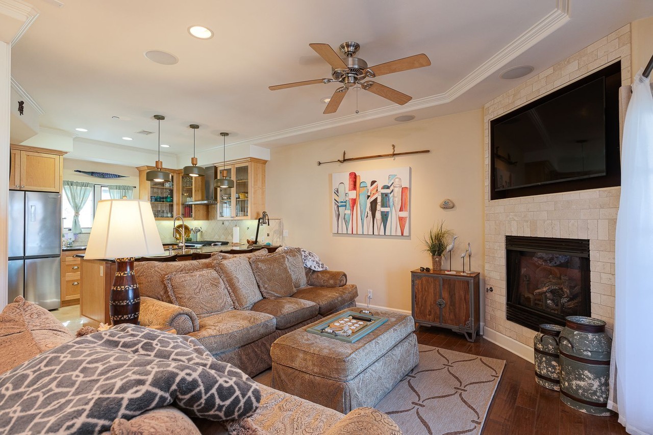 5104 Breakwater Way - Photo 4 of 24