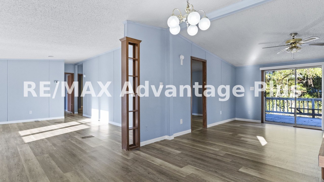 1698 Cumberland Rd - Photo 7 of 41