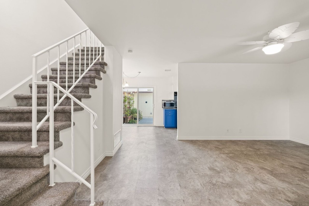 161 E Channel Islands Blvd - Photo 7 of 50