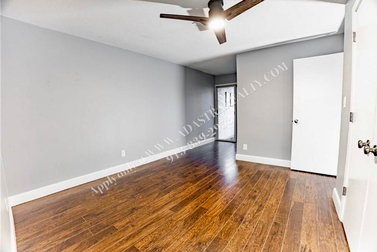 4518 Holly St #37 - Photo 6 of 12