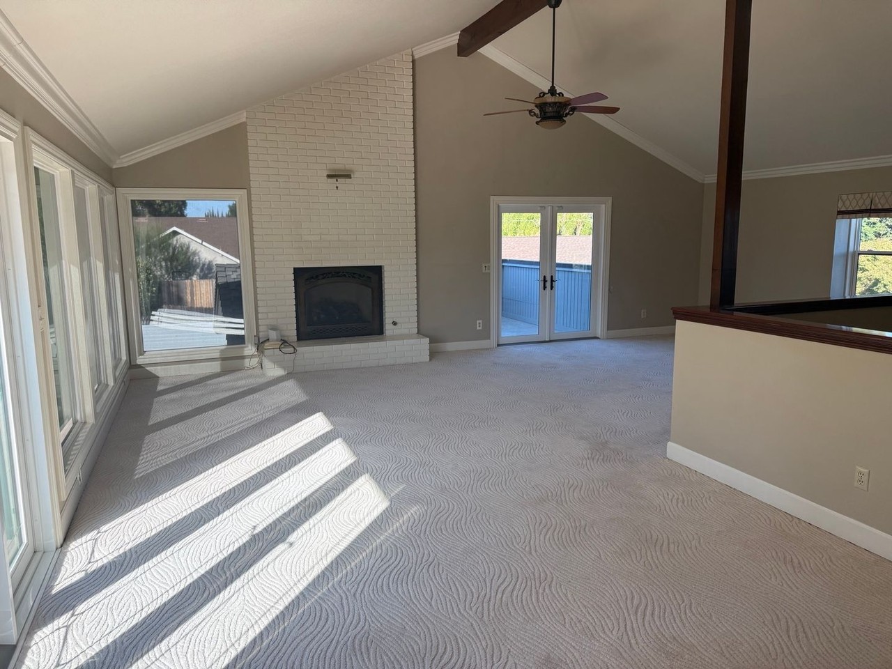 1700 Elizabeth Ln - Photo 3 of 4