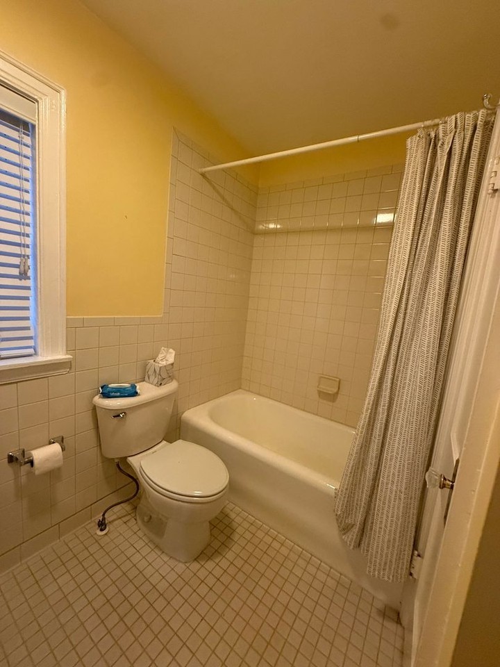 1313 Lee St E - Photo 7 of 25