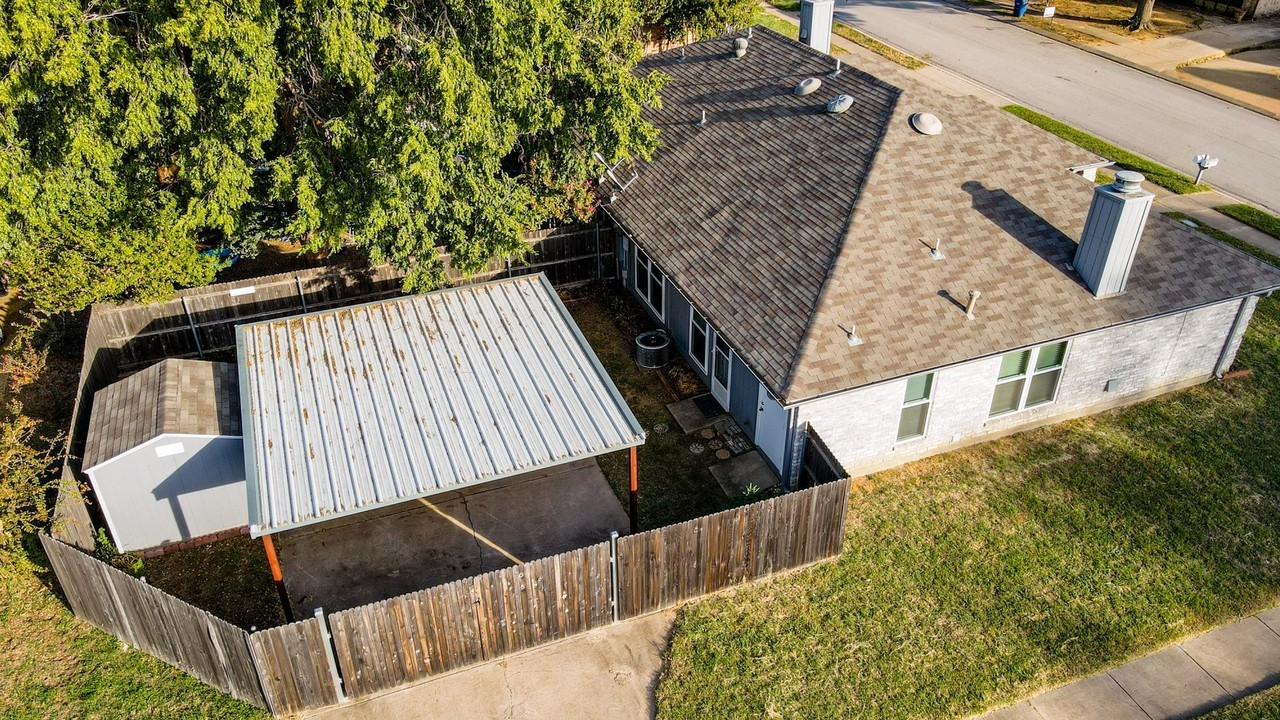 114 Glade Shadow Dr - Photo 3 of 20