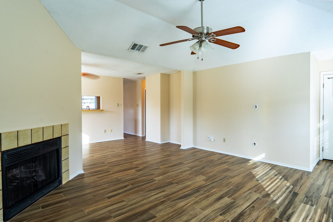 114 Glade Shadow Dr - Photo 5 of 20