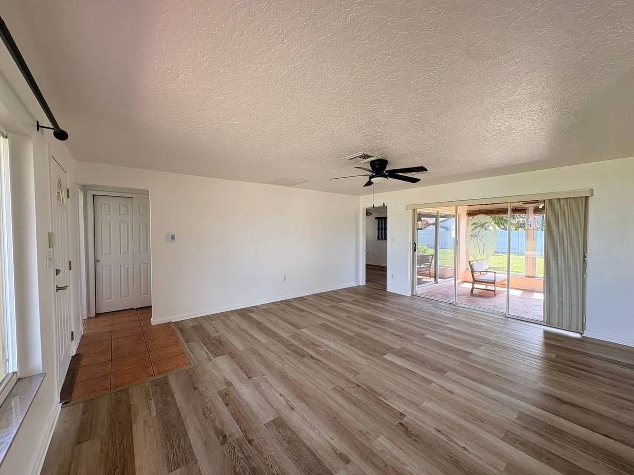1234 Se 39th Ter - Photo 5 of 11