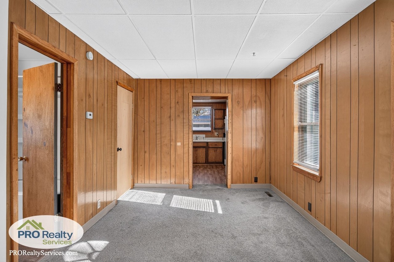 2190 2nd Ave - Photo 4 of 25
