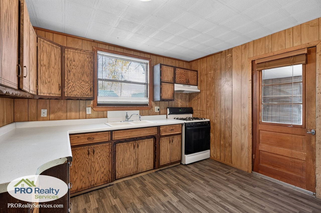 2190 2nd Ave - Photo 7 of 25