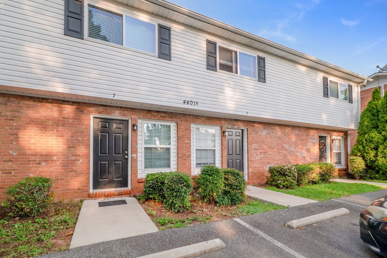 1320 Thomasboro Dr #3