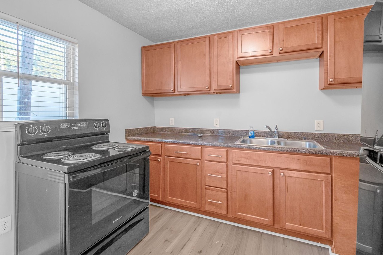 1320 Thomasboro Dr #3 - Photo 7 of 14