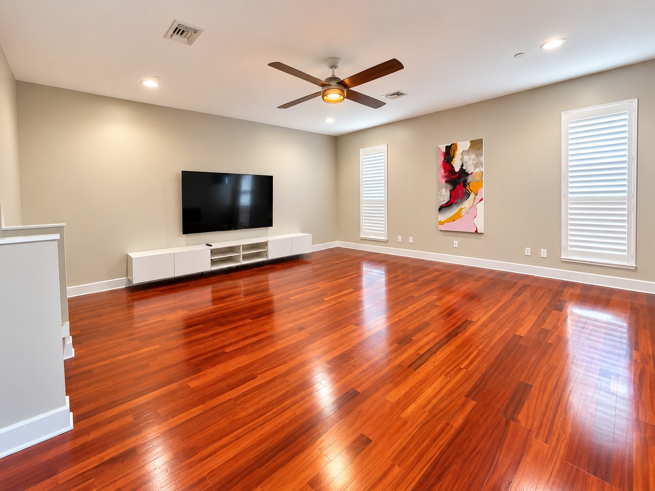 211 S Moody Ave #1 - Photo 5 of 24