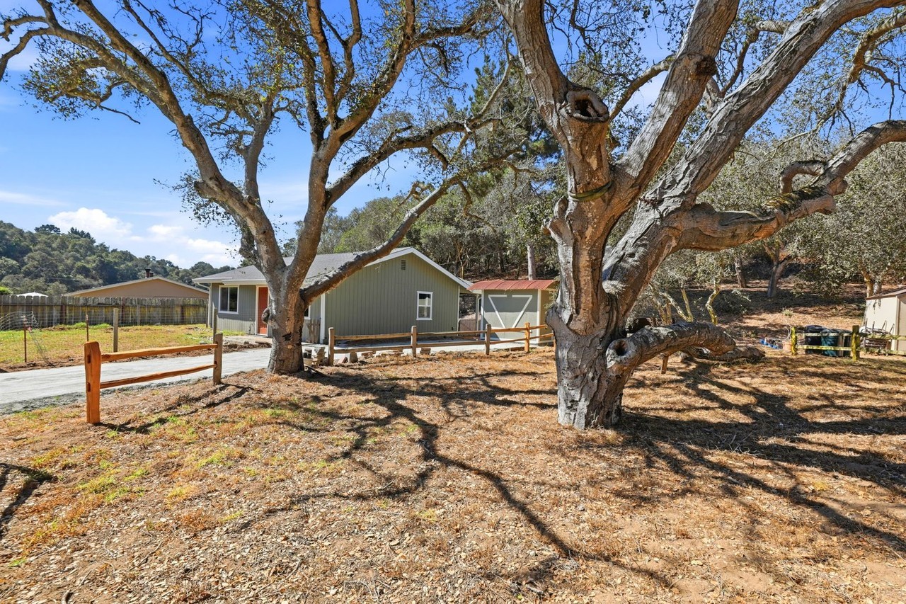 7540 Manzanita Cir - Photo 2 of 14