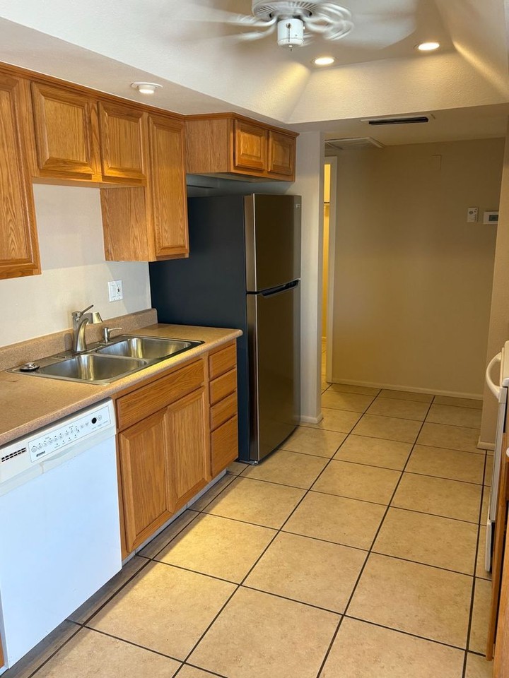 1923 W Javelina Ave - Photo 3 of 13