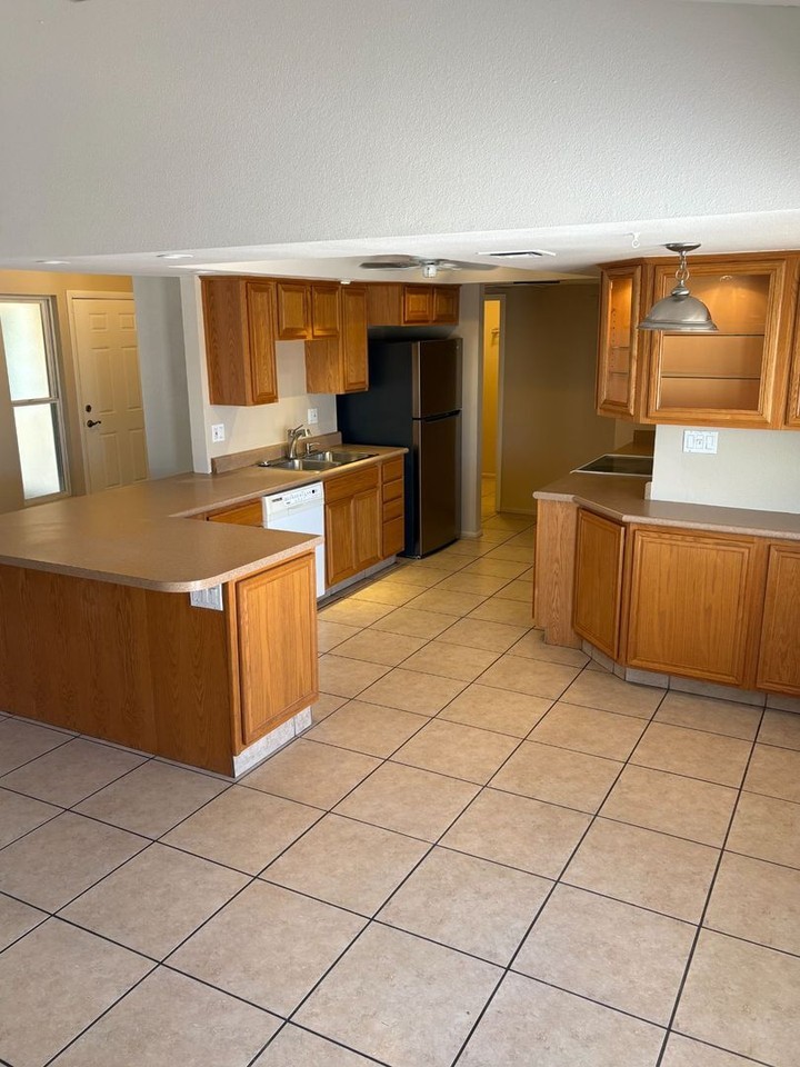 1923 W Javelina Ave - Photo 5 of 13