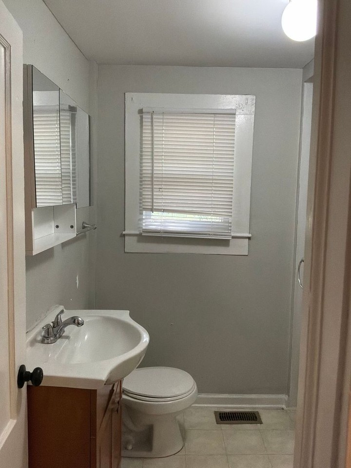1020 Wellman St - Photo 7 of 18