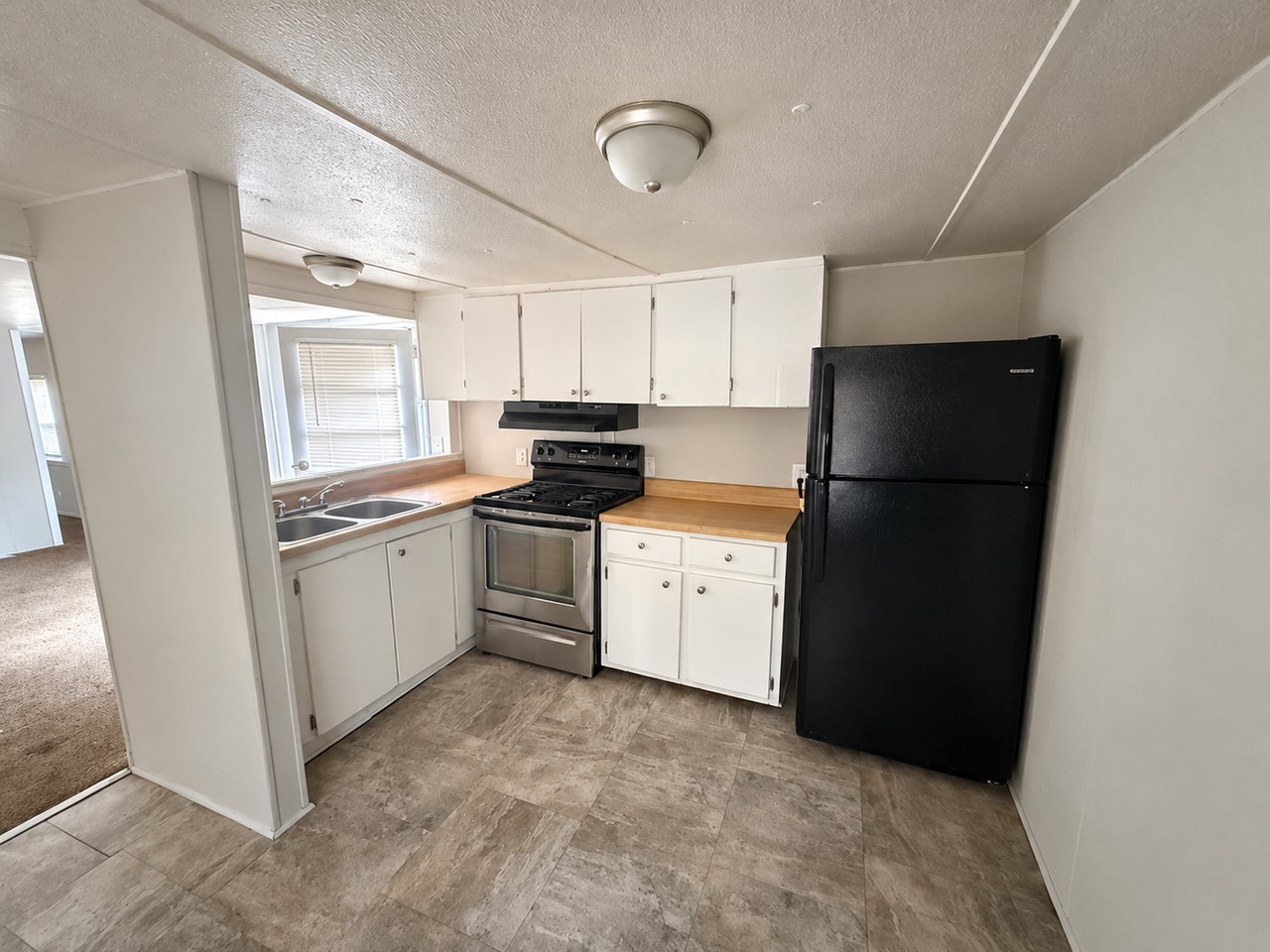 221A Neal St - Photo 2 of 10