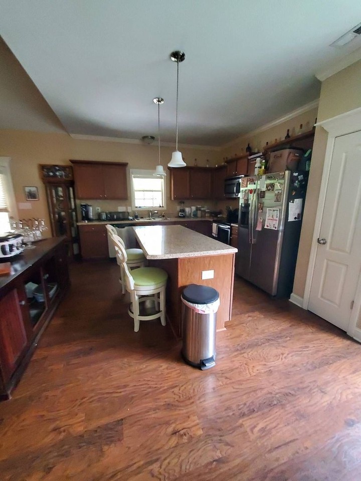 7177 Lansing Ct - Photo 7 of 10
