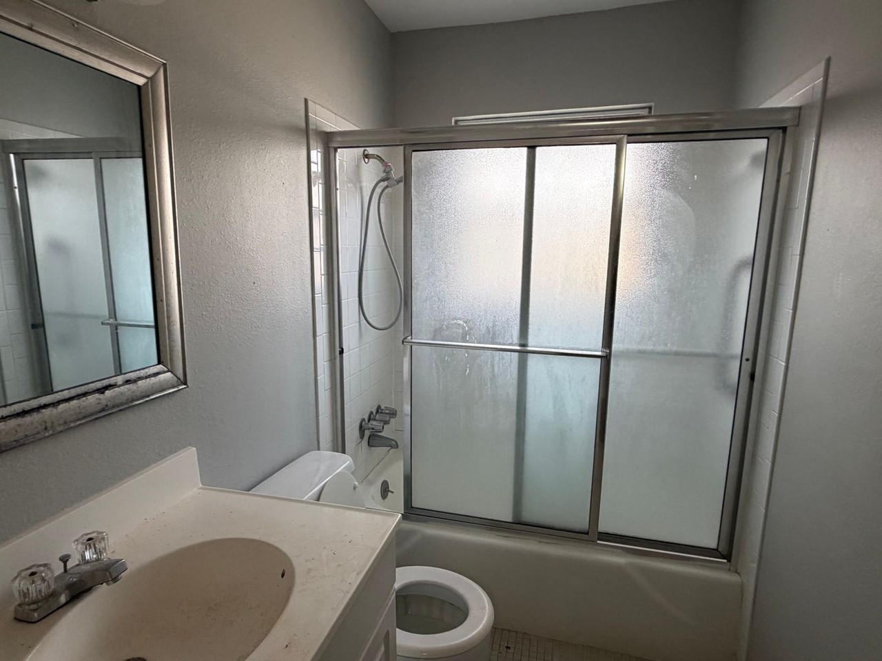 3820 Fairfield Ave - Photo 6 of 12