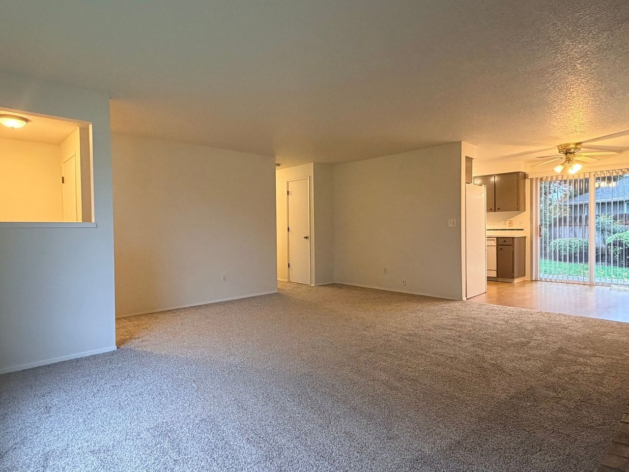 2238 Ne 8th Ct - Photo 5 of 25