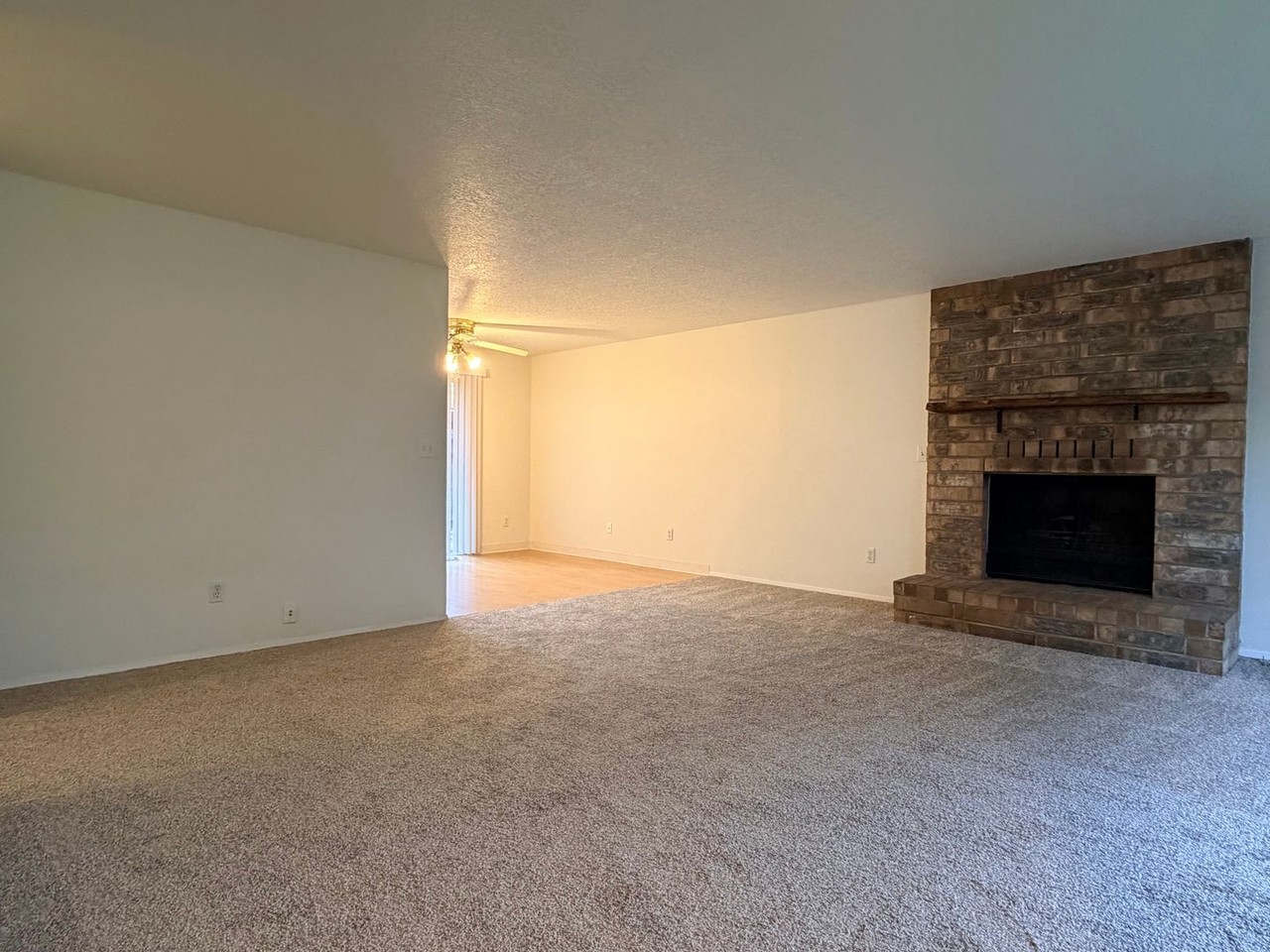 2238 Ne 8th Ct - Photo 6 of 25
